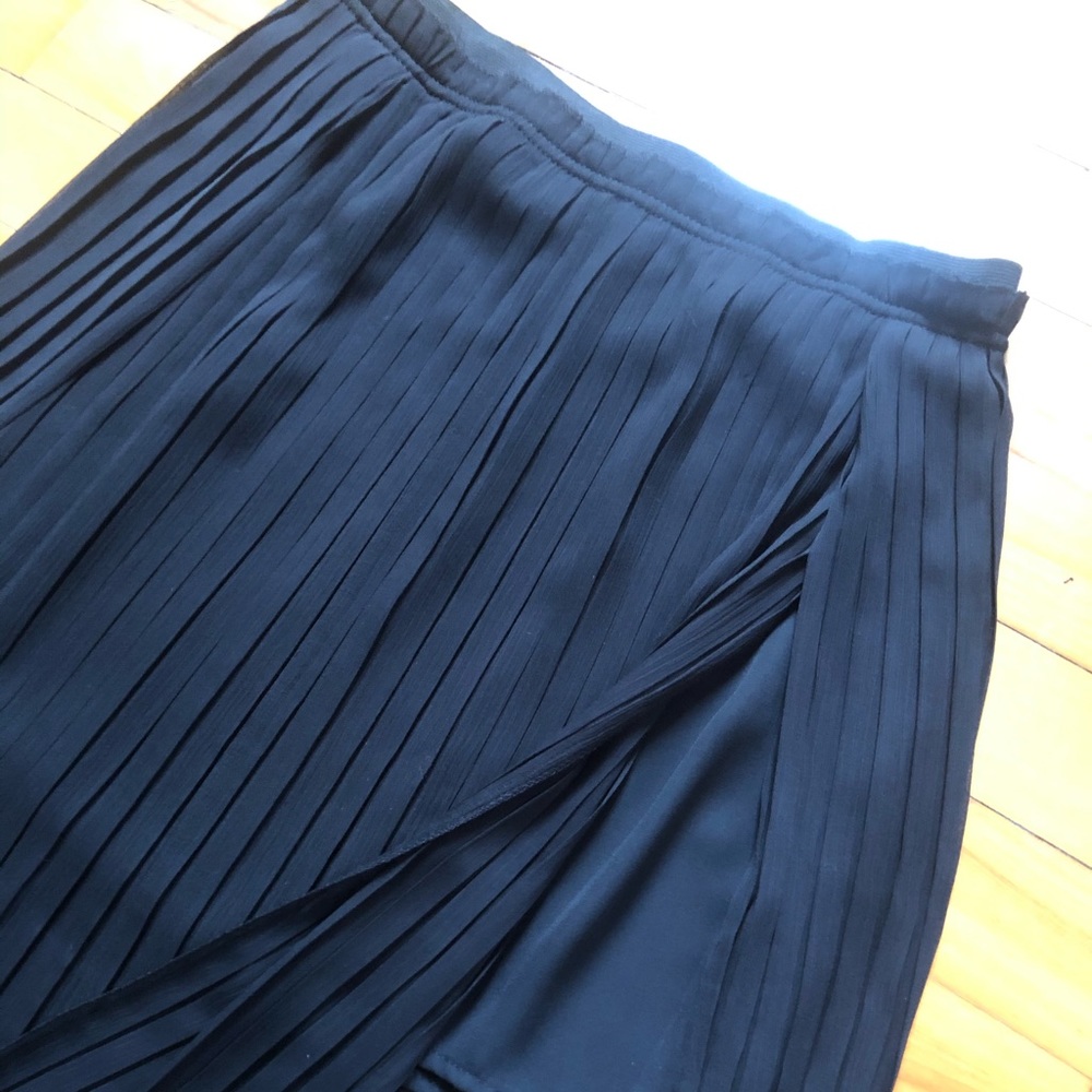 Zara pleated skirt with side-slits